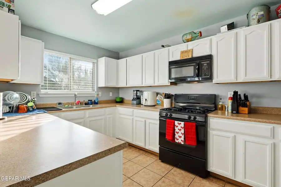 3973 Tierra Sur Place, El Paso, TX 79938 - Image #3