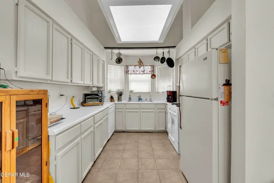 221 N Alto Mesa #A, El Paso, TX 79912 - Image #3