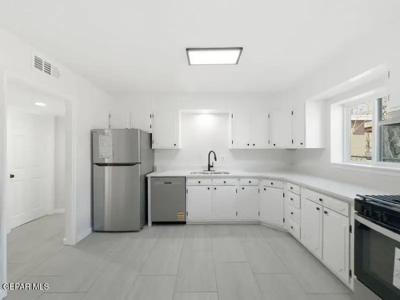 143 Courchesne Road, El Paso, TX 79922 - Image #3