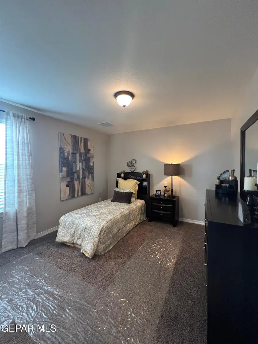 10701 Michael Irvin Street, El Paso, TX 79924 - Image #2