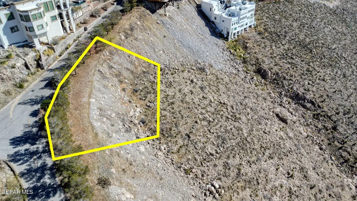 13 Apache Crest Drive, El Paso, TX 79902 - Image #1