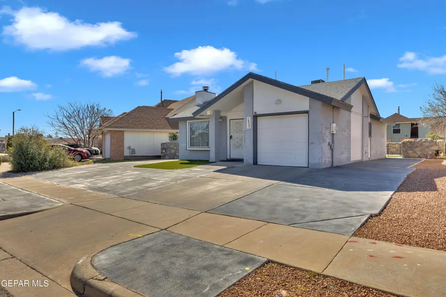 10945 Golden Pond Drive, El Paso, TX 79934 - Image #3