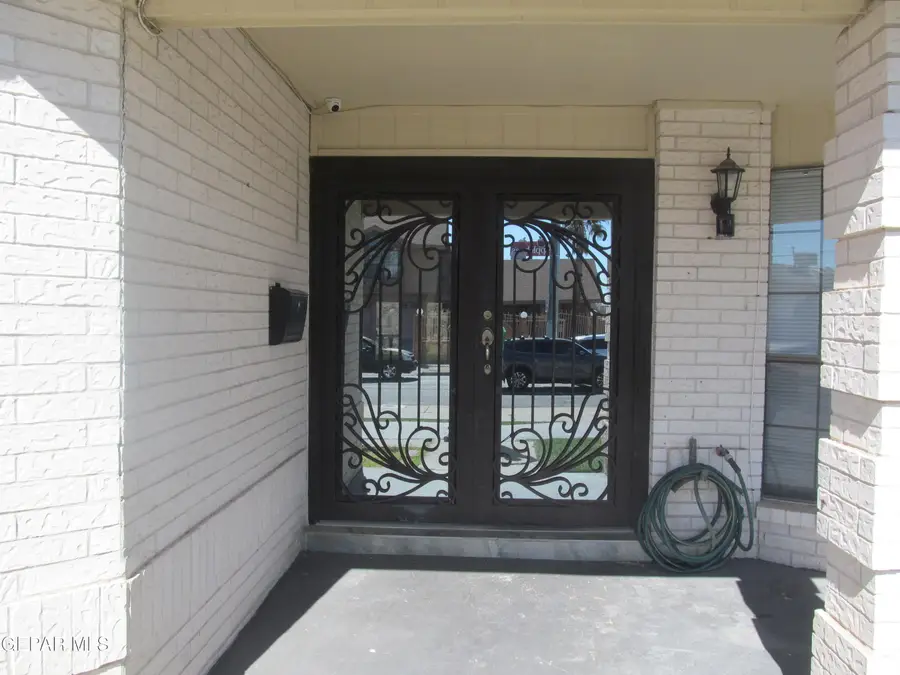 2101 E Glen Drive, El Paso, TX 79936 - #3