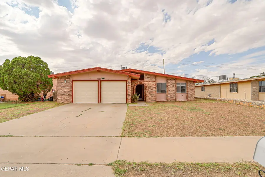 3229 E Glen Drive, El Paso, TX 79936 - #3