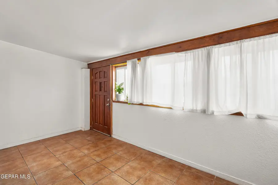 7907 Alameda Avenue, El Paso, TX 79915 - #3