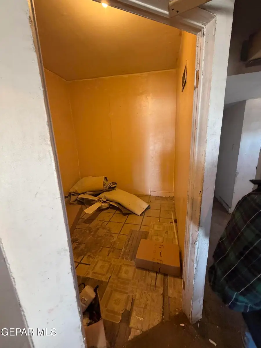 3821 Findley Avenue, El Paso, TX 79905 - #3