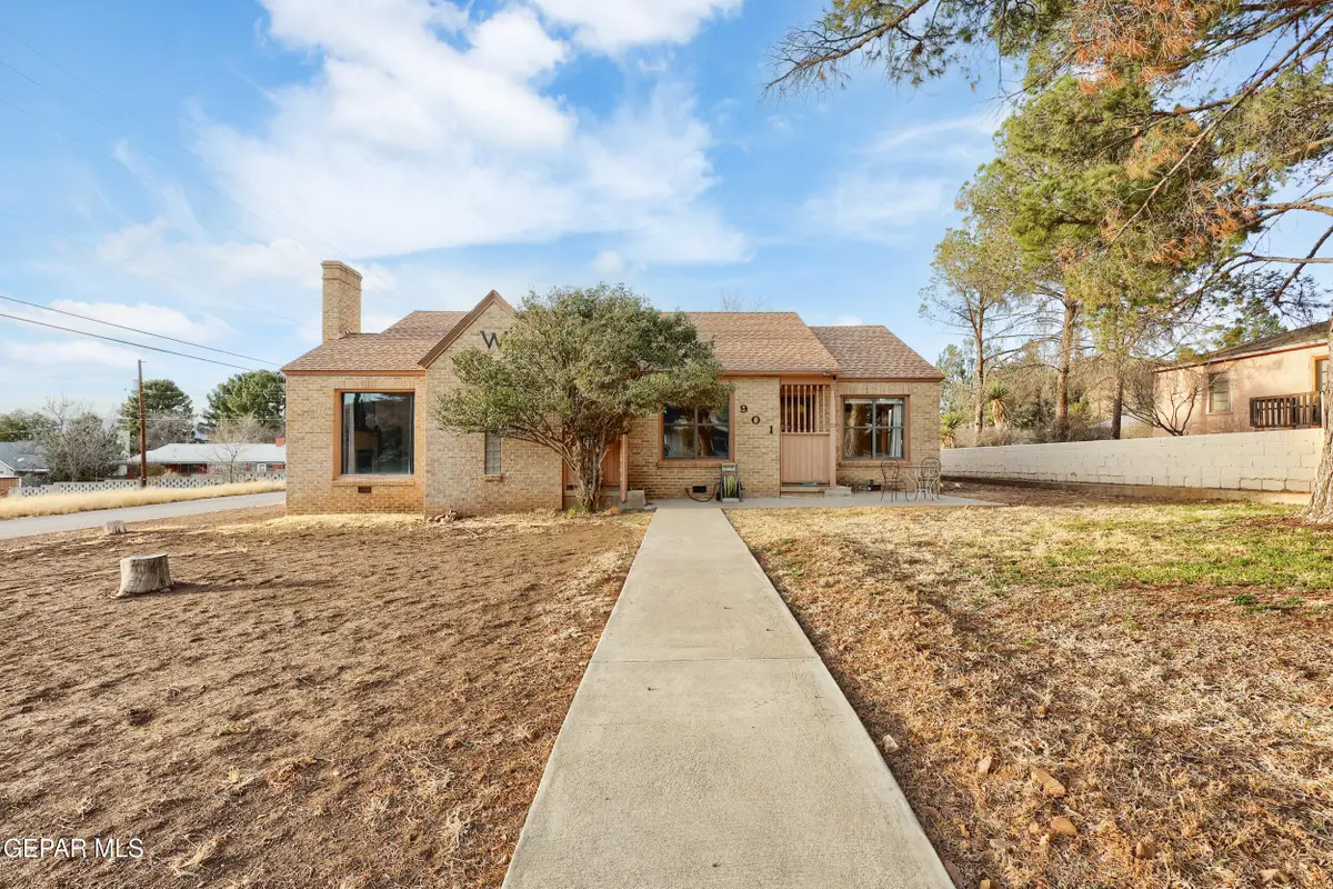 901 E Avenue B, Alpine, TX 99999 - #1