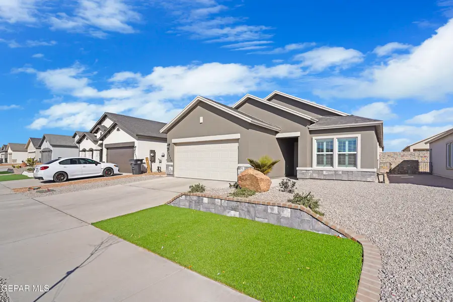 13849 Carolina Ponce Avenue, Horizon City, TX 79928 - #2