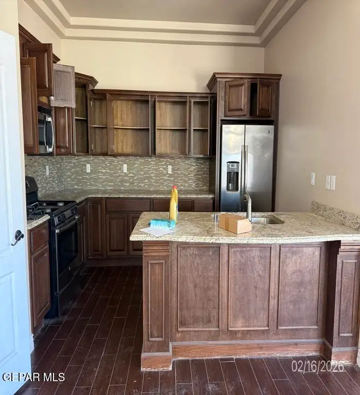 12752 Barstow Avenue, El Paso, TX 79928 - #3