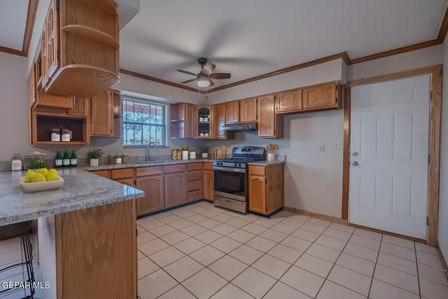 11640 Peters Road, Socorro, TX 79927 - #3