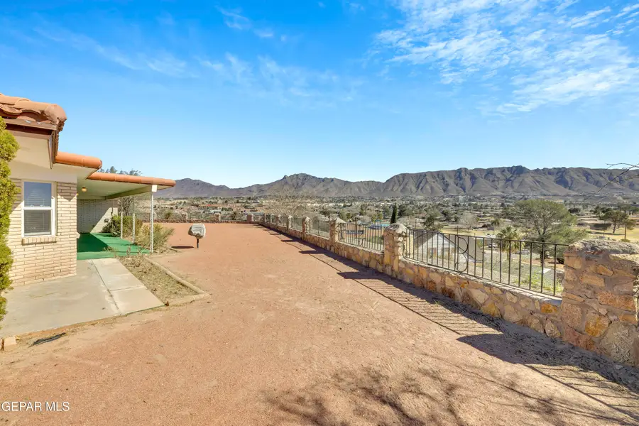612 Somerset Drive, El Paso, TX 79912 - #2