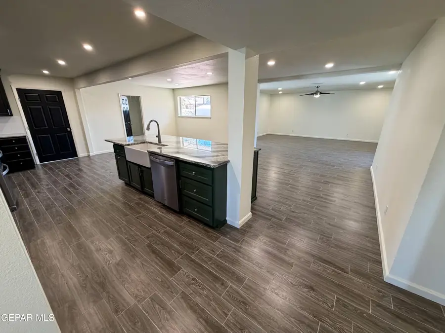 229 Granada Avenue, El Paso, TX 79912 - #3