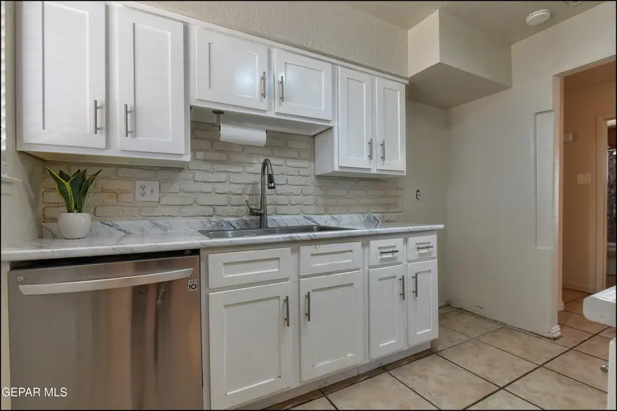 10044 Kellogg Street, El Paso, TX 79924 - #2