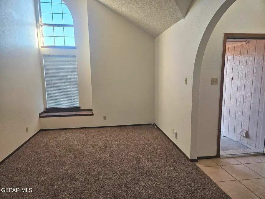371 Flemish Circle, El Paso, TX 79912 - #2