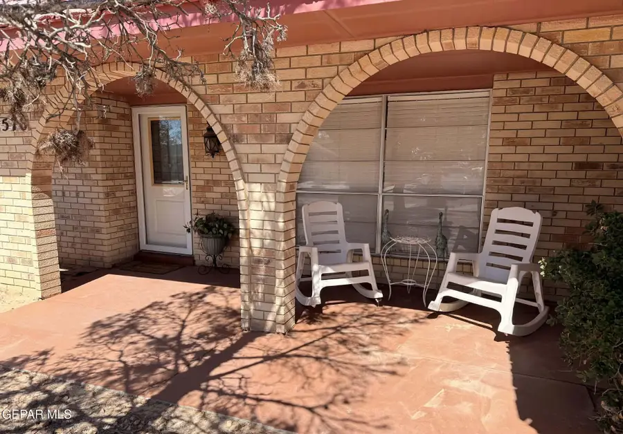 1576 Kenazo Avenue, Horizon City, TX 79928 - #2