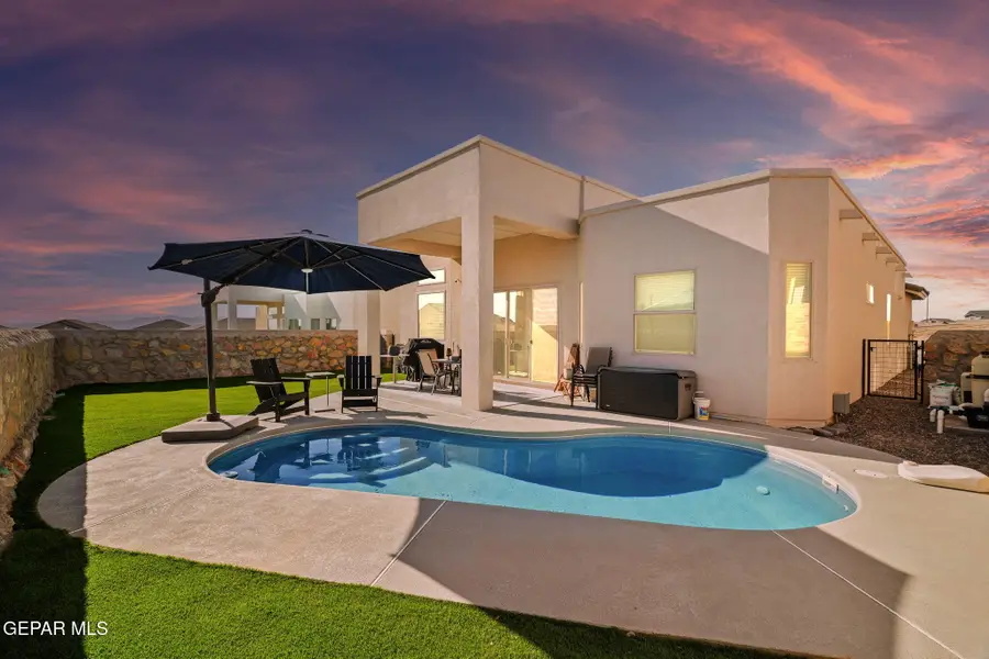 12820 Garden Ridge Drive, Horizon City, TX 79928 - #2