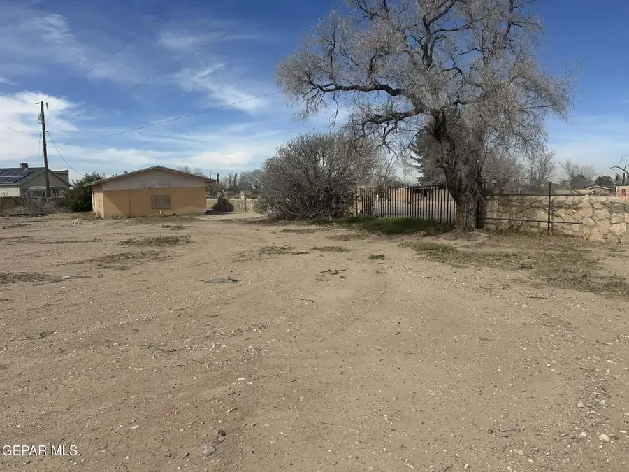 310 Place Road, Socorro, TX 79927 - #3