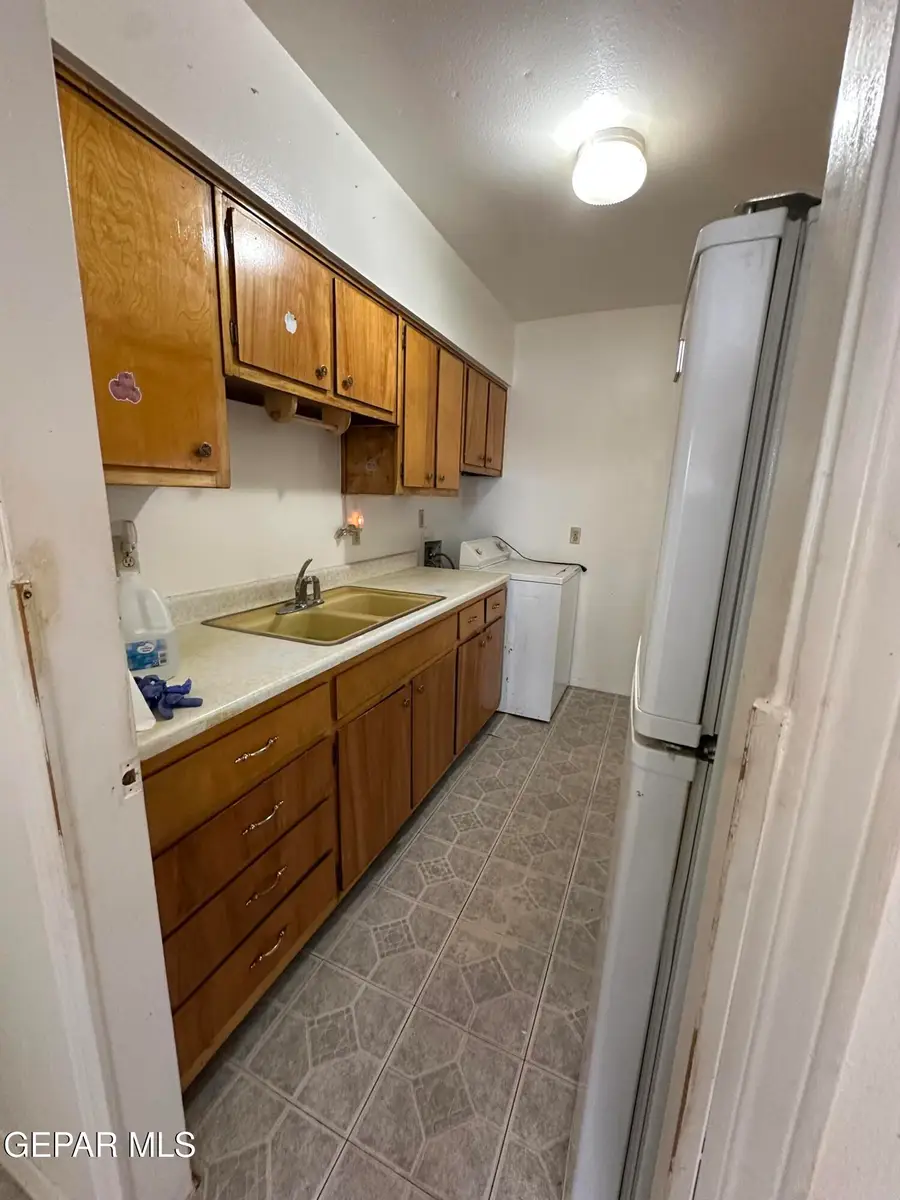 8912 Mellon Drive, El Paso, TX 79907 - #3