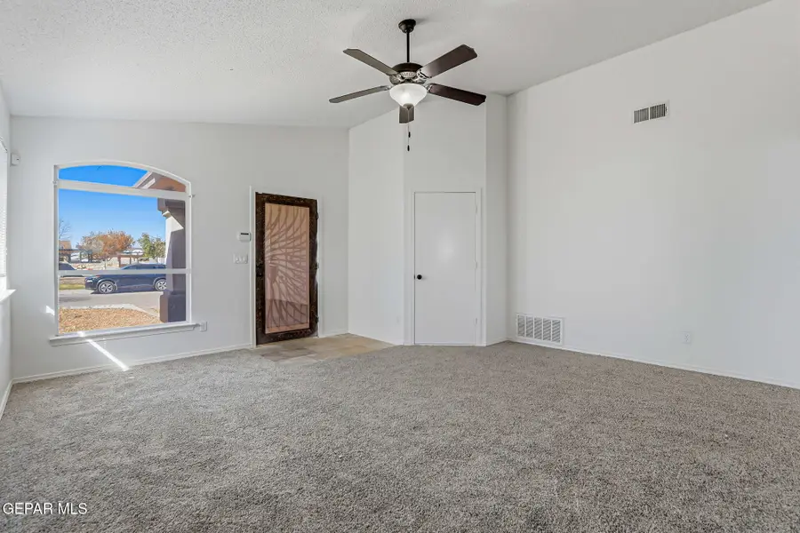 224 Flor Eucharis Drive, Socorro, TX 79927 - #3