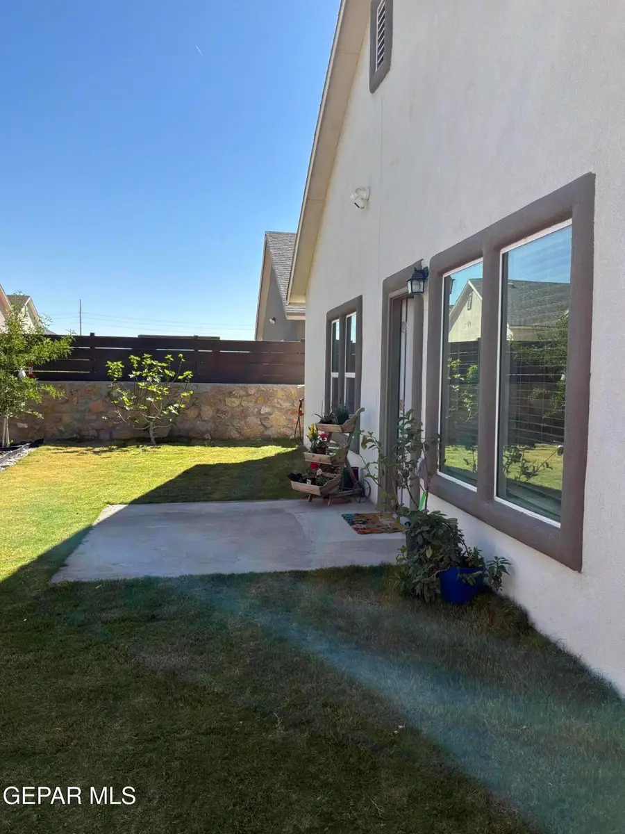 13925 Garforth Avenue, Horizon City, TX 79928 - #2