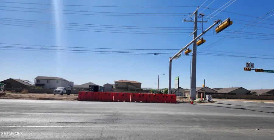 820 Nuevo Hueco Tanks Road, El Paso, TX 79927 - #2
