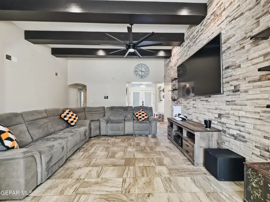 1024 Maximo Street, El Paso, TX 79932 - #3