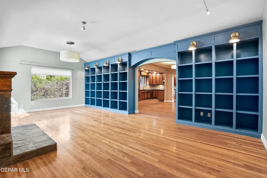 1030 Blanchard Avenue, El Paso, TX 79902 - #3