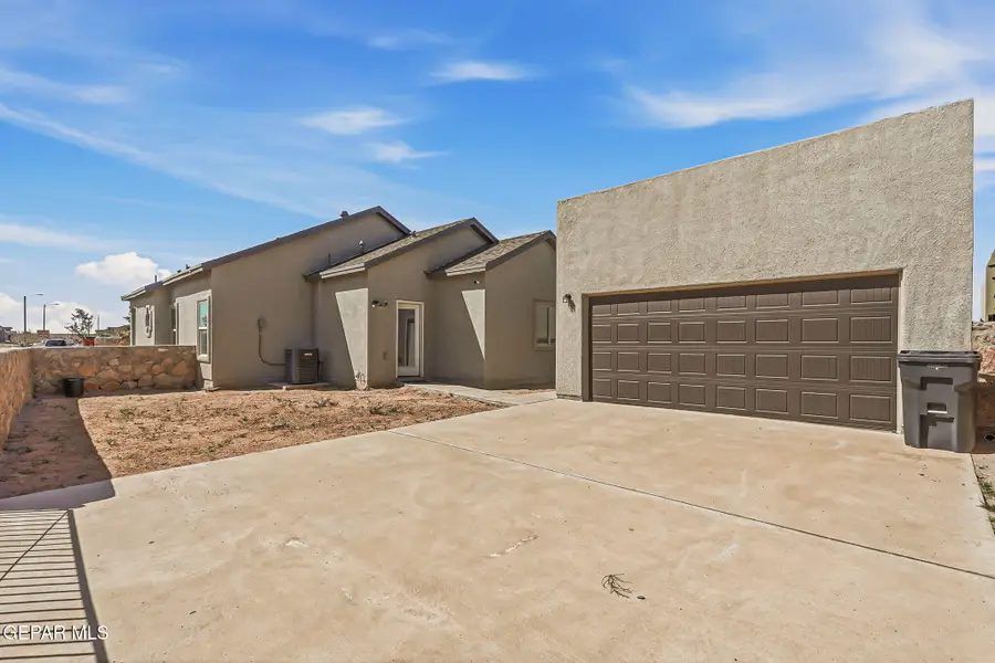 14329 Nick Drahos Lane, Horizon City, TX 79928 - #2