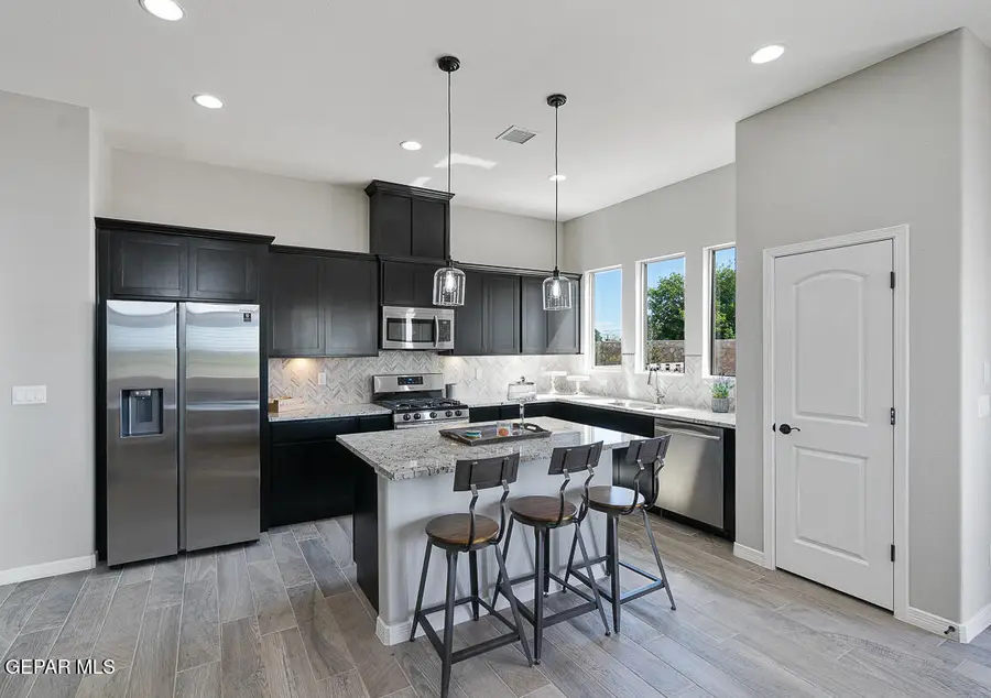 712 Cedarwood Avenue, El Paso, TX 79928 - #3