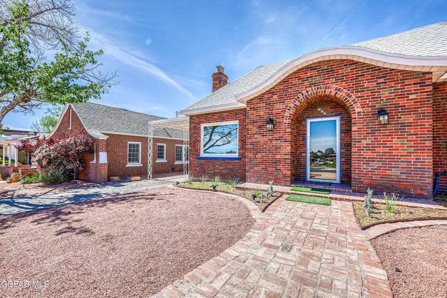 715 E Robinson Avenue, El Paso, TX 79902 - #2