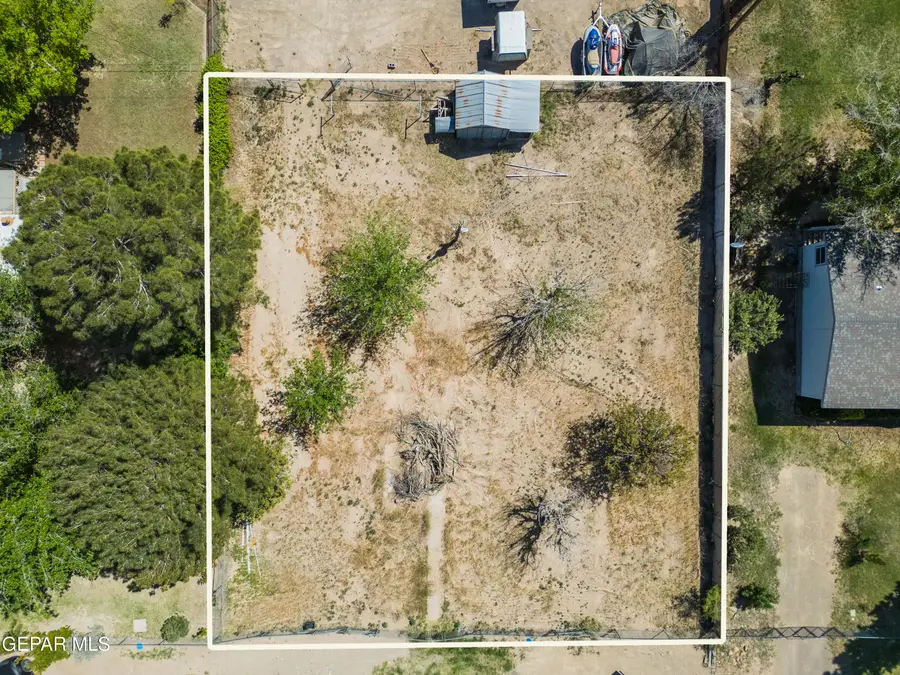 270 Holguin Avenue, Vinton, TX 79821 - #2