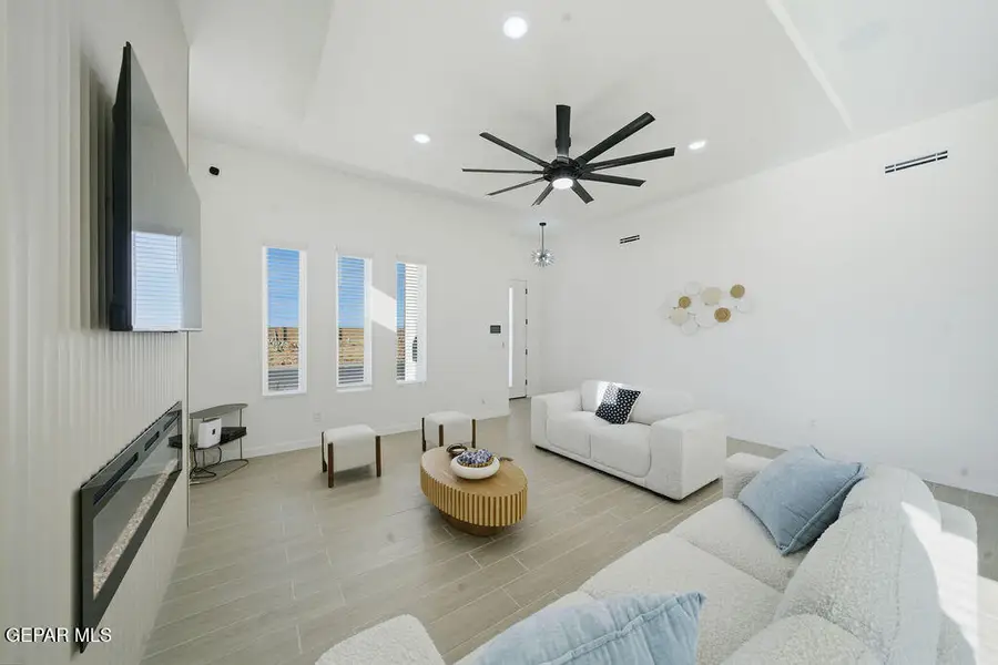 637 Paseo Campanero Street, Horizon City, TX 79928 - #3