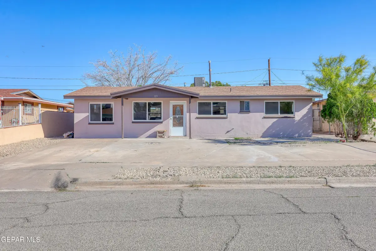 223 Kelvin Avenue, El Paso, TX 79915 - #1
