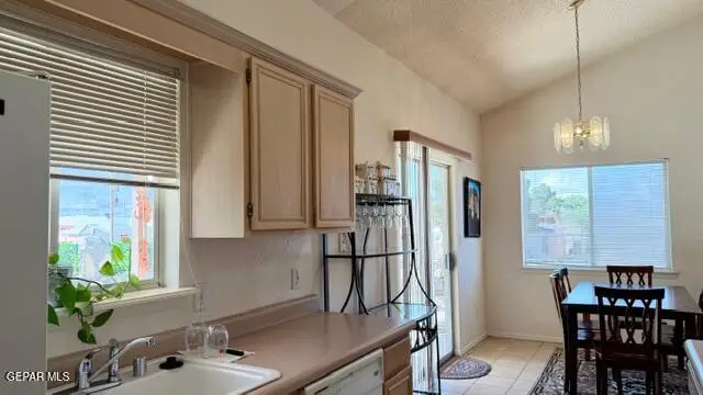 2219 King James Place, El Paso, TX 79903 - #3