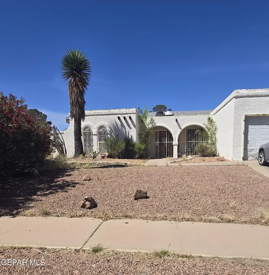 520 Tepic Drive, El Paso, TX 79912 - #2