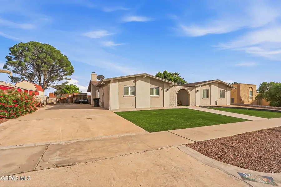 3704 Alderwood Manor Drive, Horizon City, TX 79928 - #2