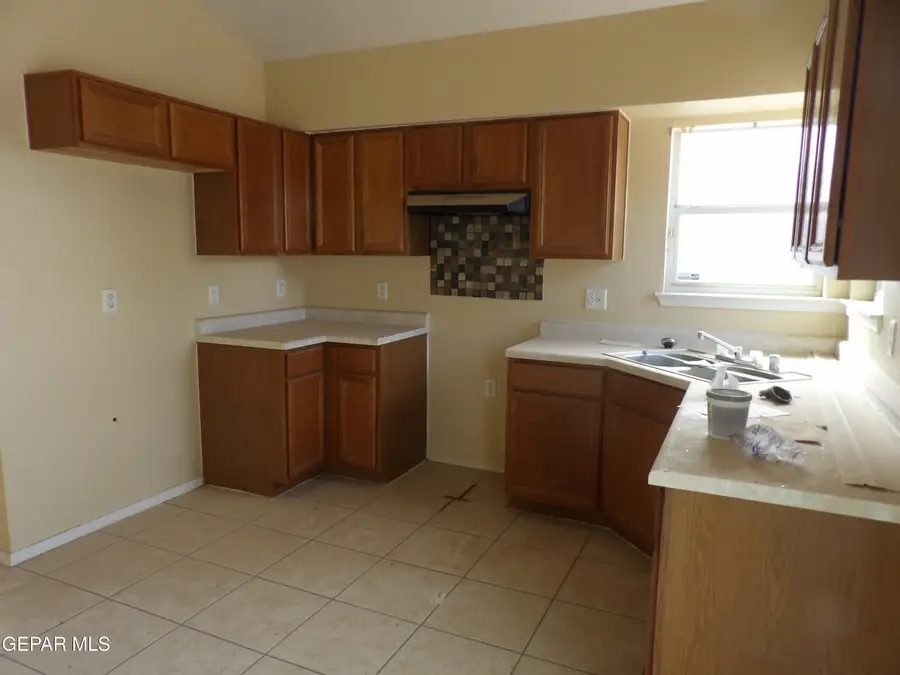 663 Danube Drive, Horizon City, TX 79928 - #2