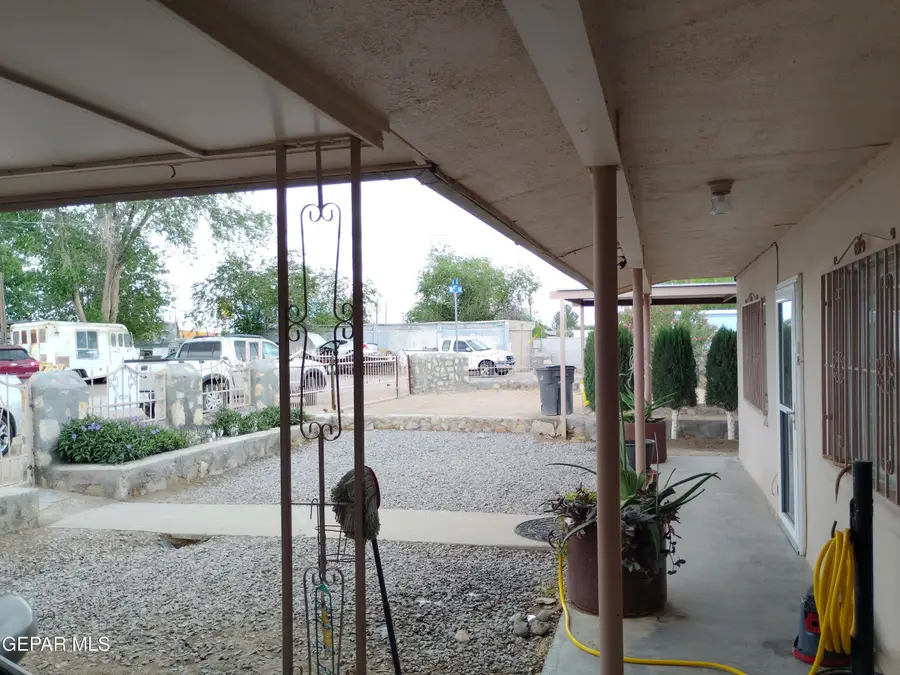 206 NW K Street, Fabens, TX 79838 - #3