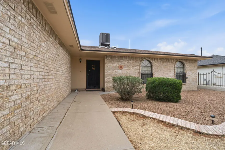 1545 Sierra Bonita Drive, El Paso, TX 79936 - #3