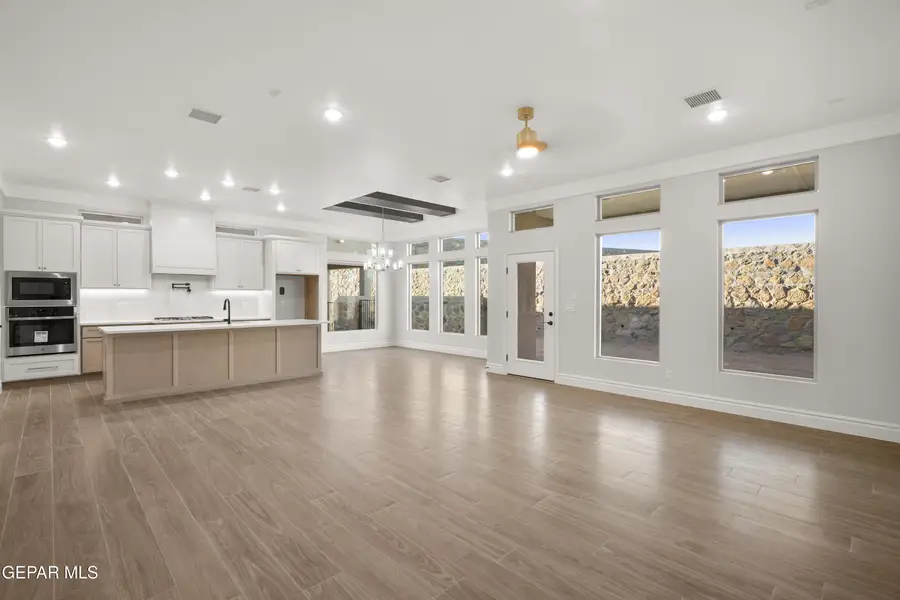 536 Paseo De La Reina Street, El Paso, TX 79928 - #3