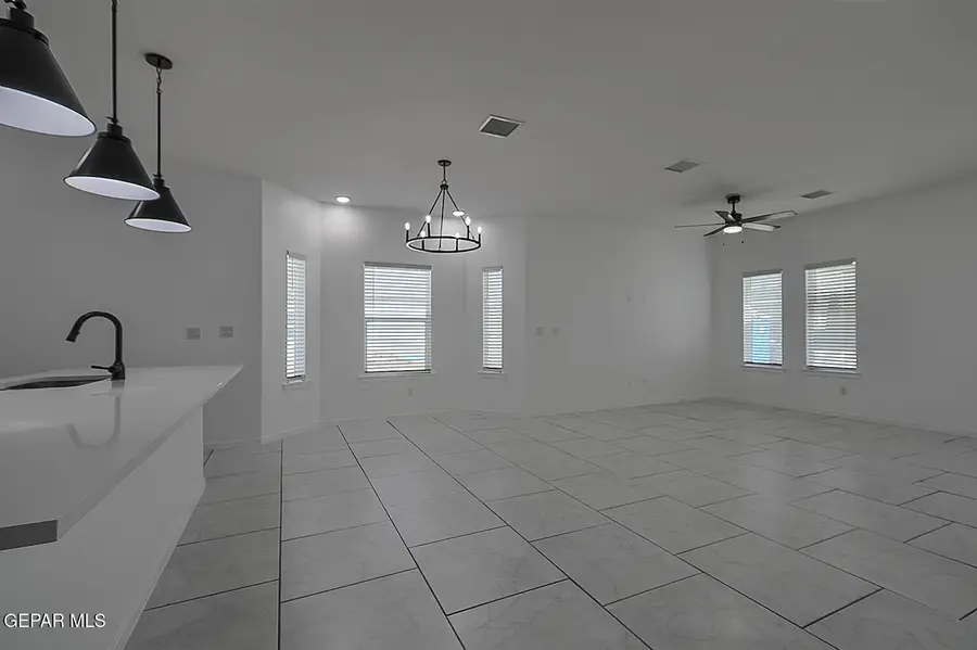 1025 Sidonia Place, Socorro, TX 79927 - #2