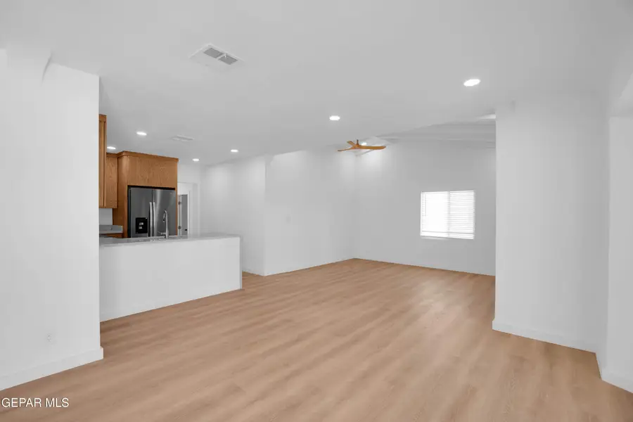 4628 La Luz Avenue, El Paso, TX 79903 - #3