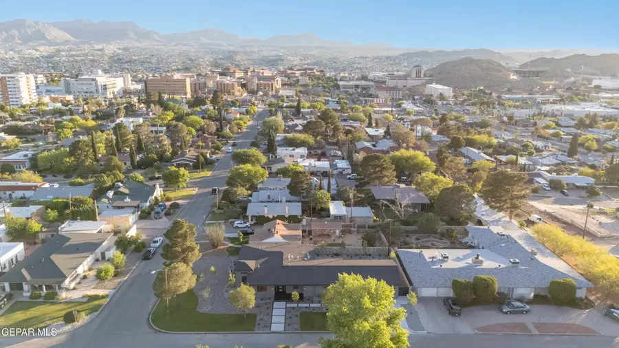 615 Blanchard Avenue, El Paso, TX 79902 - #2