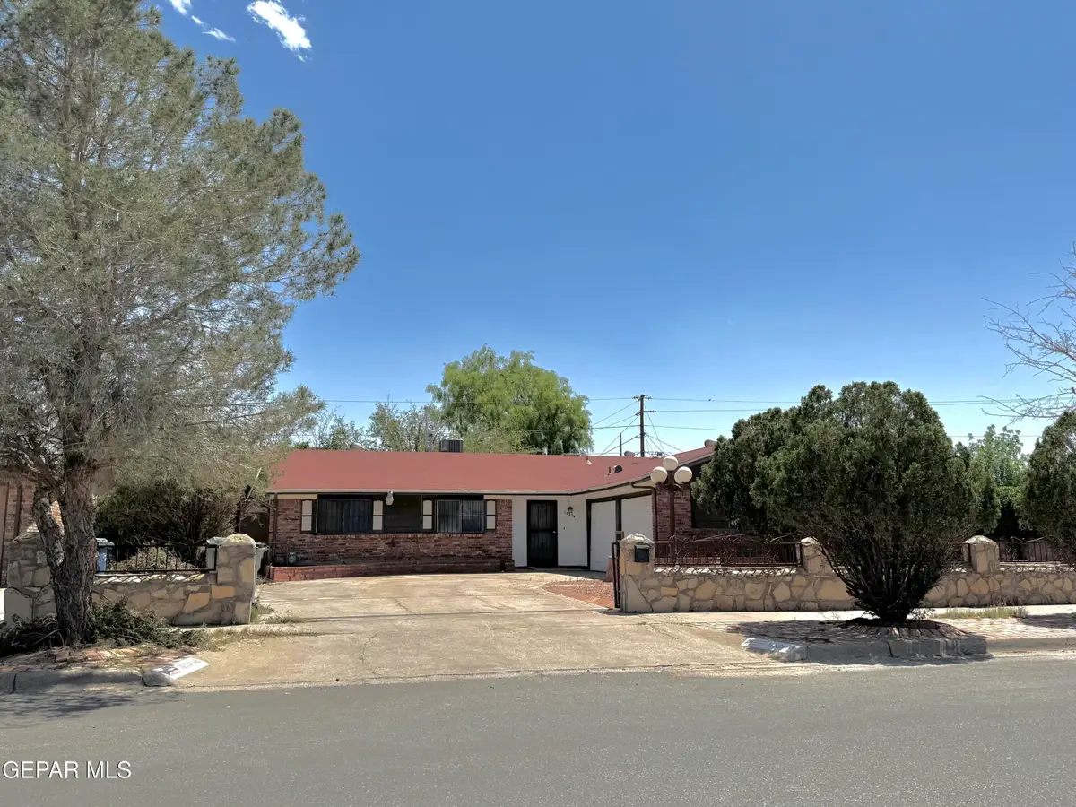 10304 Blackwood Avenue, El Paso, TX 79925 - #1