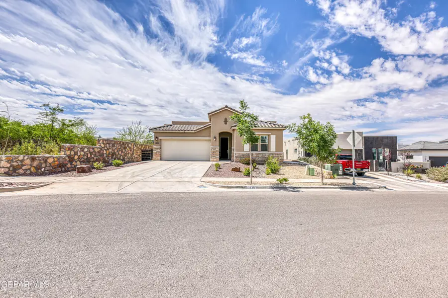 1820 War Path Drive, El Paso, TX 79911 - #2