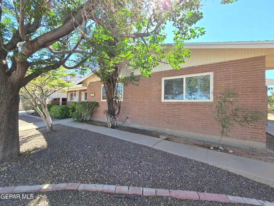 4200 Buckingham Drive, El Paso, TX 79902 - #3
