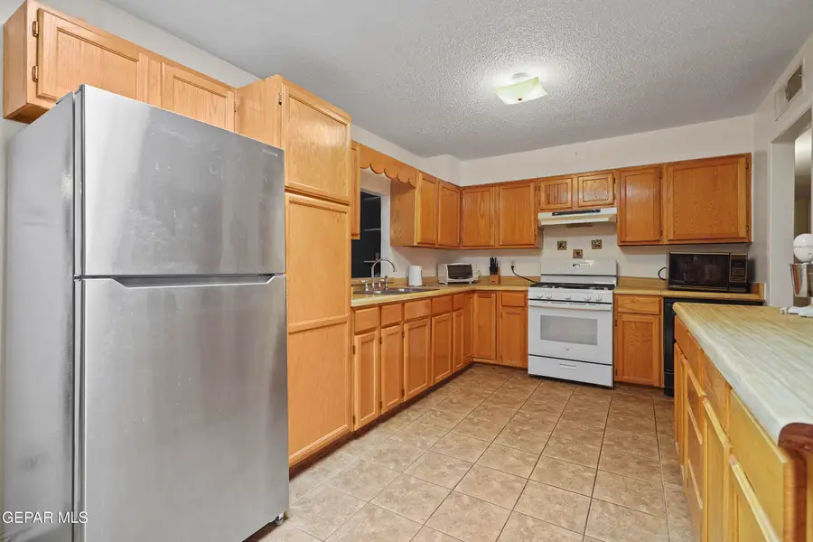 9501 Mcintosh Drive, El Paso, TX 79925 - #3