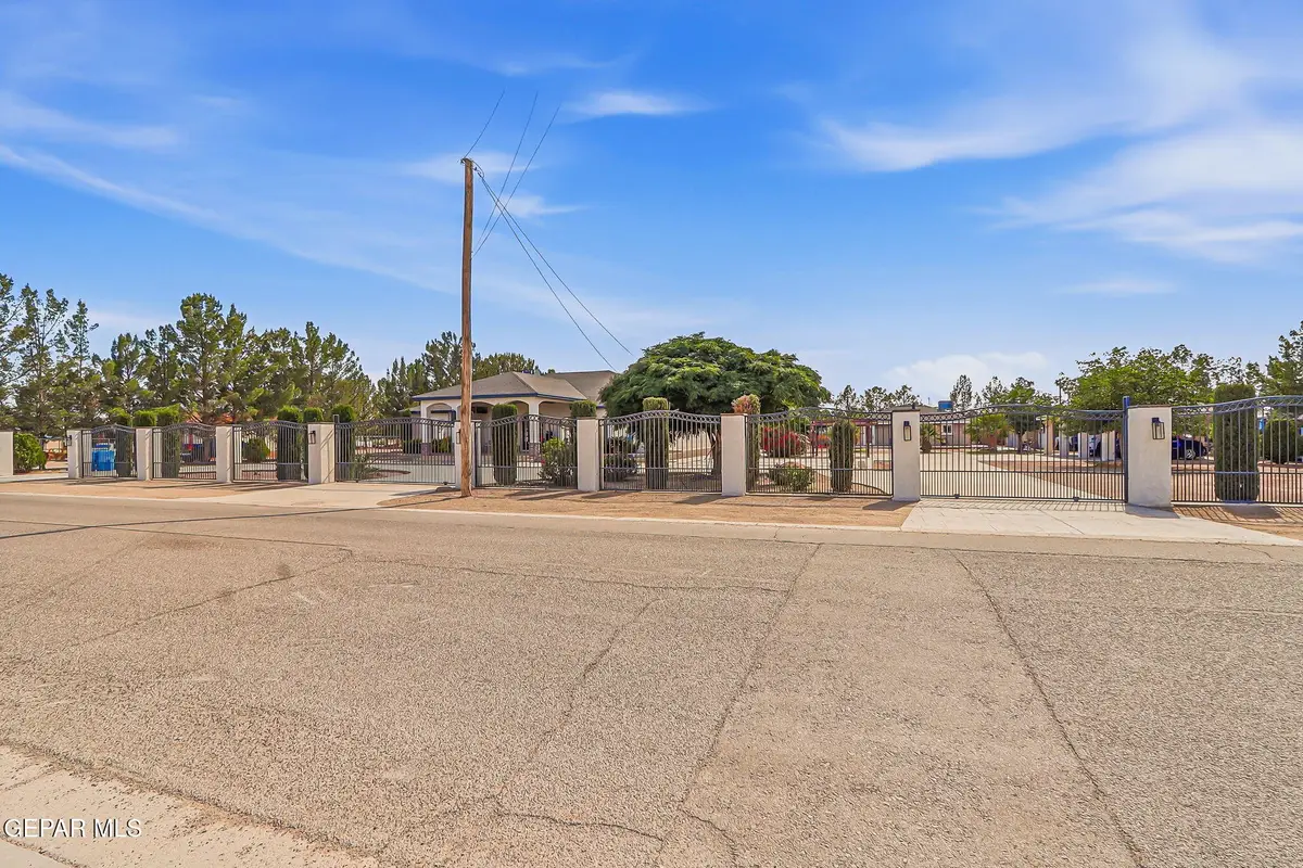 11670 Flor Del Rio Street, Socorro, TX 79927 - #1