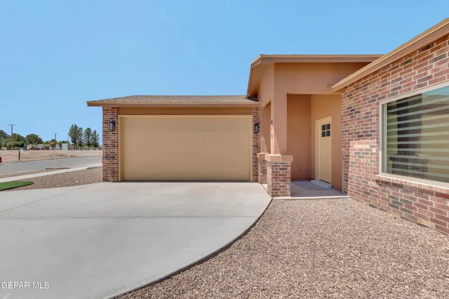 613 San Carlos Court, Fabens, TX 79838 - #2