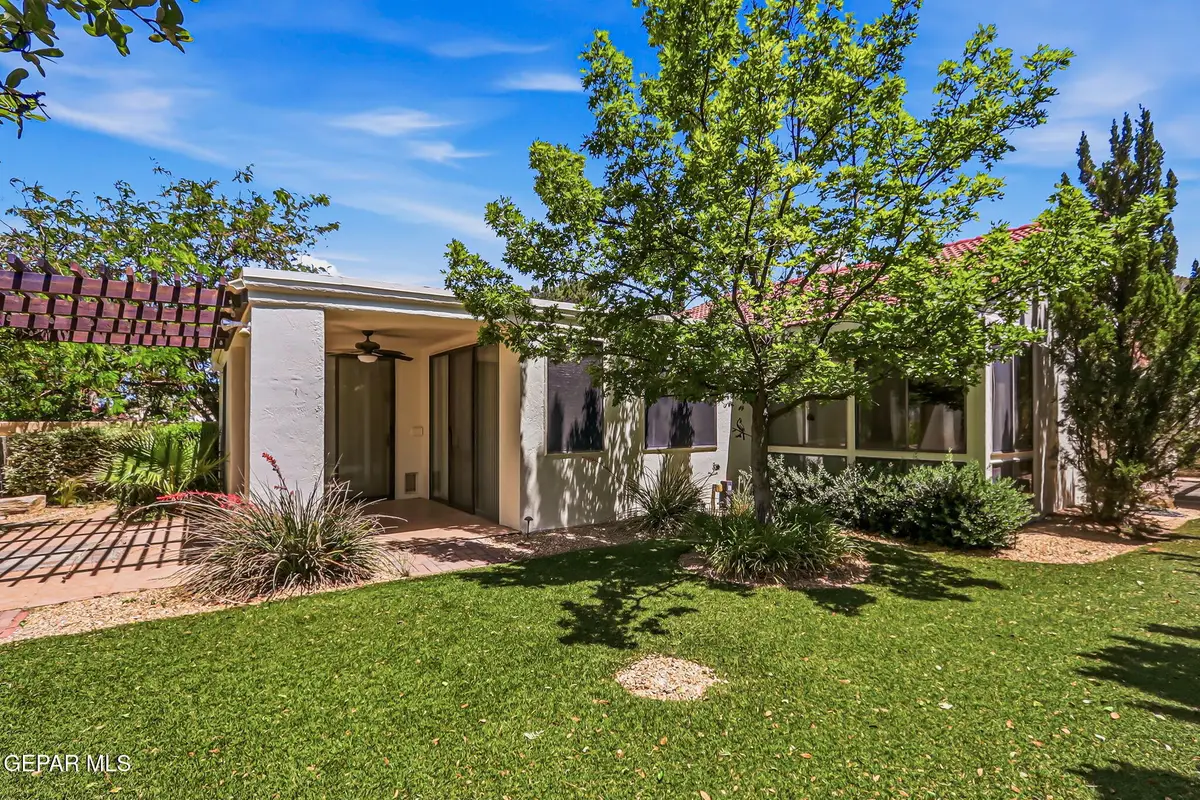1057 Los Jardines Circle, El Paso, TX 79912 - #1